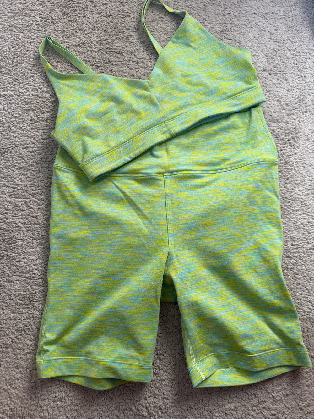 Outdoor Voices Spacedye green sports bra and biker shorts set - Picture 3 of 9